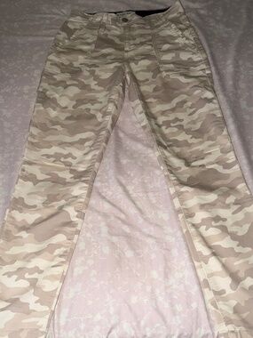 Cream/Tan Camo pants
